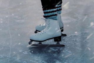 Ropažu novadā izveidotas un top vairākas slidotavas un slēpošanas trases; arī Jūrmalā iespēja slēpot