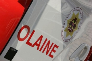 Ugunsgrēka dēļ no piecstāvu dzīvojamās mājas Olainē evakuēti 20 cilvēki