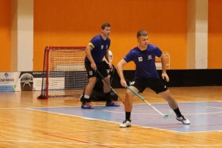Ādažu vidusskolas sporta zālē ieklās modernu grīdas segumu, Carnikavā atjaunos skeitparku