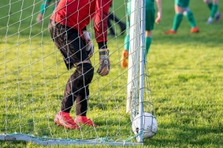 Olaines un Ķekavas futbolisti ielaiž pa sešiem vārtiem