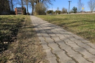 Allažos uzsāks gājēju ietves un apgaismojuma izbūvi