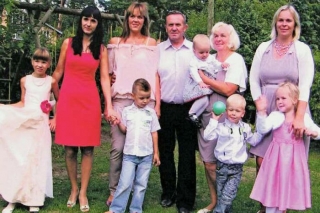 Zelta pāris Saulkrastos – atšķirīgi, bet ar skatu vienā virzienā