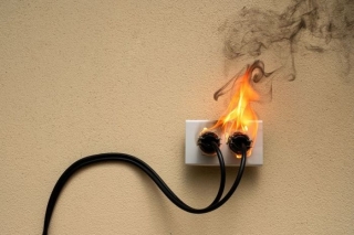 Sadzīvē elektrotraumu skaits pērn Latvijā samazinājies par 30%