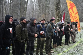 Foto: Siguldā aizvadīts pirmais rucking piedzīvojuma posms