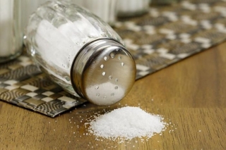 Pētījums: par 9 % samazinājies iedzīvotāju skaits, kuri ikdienā ierobežo sāls patēriņu