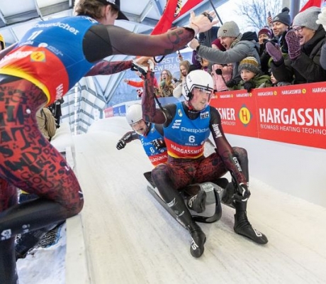 Latvijas kamaniņu divniekiem divas medaļas Siguldā