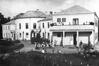 Iļķenes muiža – vārti uz seno Vidzemi un Latvijas sanatoriju arhitektūras pērle