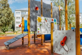 Jūrmalā veikti uzlabojumi vairākos bērnu rotaļu laukumos