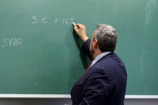Kalvāns: Regulāra stundu vadīšana nav saderīga ar skolu direktoru pienākumiem