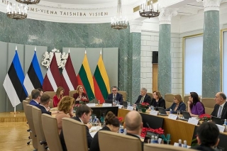 Siliņa: Baltijas valstis ar 5% no IKP aizsardzībai stiprina NATO