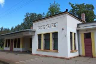 Plāno uzlabot Priedaines dzelzceļa stacijas pieejamību un pārbūvēt Jūrmalas Valsts ģimnāzijas sporta laukumu