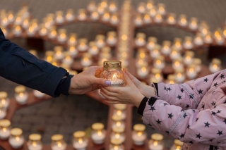 Foto: Gaismas ceļā Jūrmalā nosvinēti valsts svētki