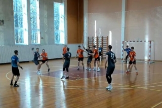 Ulbrokas handbolisti zaudē Vaiņodē, Mārupes volejbolistes vinnē Daugavpilī