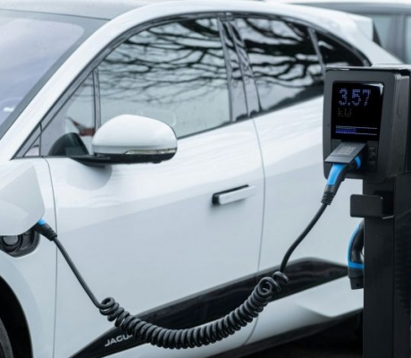 Elektromobilitāte Latvijā ienāk salīdzinoši lēni