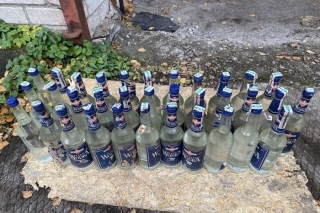 Foto: Pabeigta izmeklēšana kriminālprocesā par nelikumīgu alkohola glabāšanu Salaspils novadā