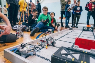 Februāra beigās Mālpilī norisināsies robotikas sacensības "Siguldas Robotu kauss 2026"