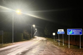 Ķekavas novada Dzērumos par 47 000 eiro ierīkots ceļa posma apgaismojums