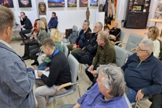 Plašāka sabiedrība iepazīstināta ar būvniecības ieceri "Makšķernieku nams" Baltezerā