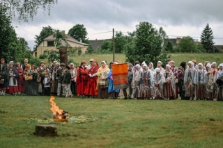 Foto: Siguldas novadā krāšņi izskanējis folkloras festivāls "Baltica"